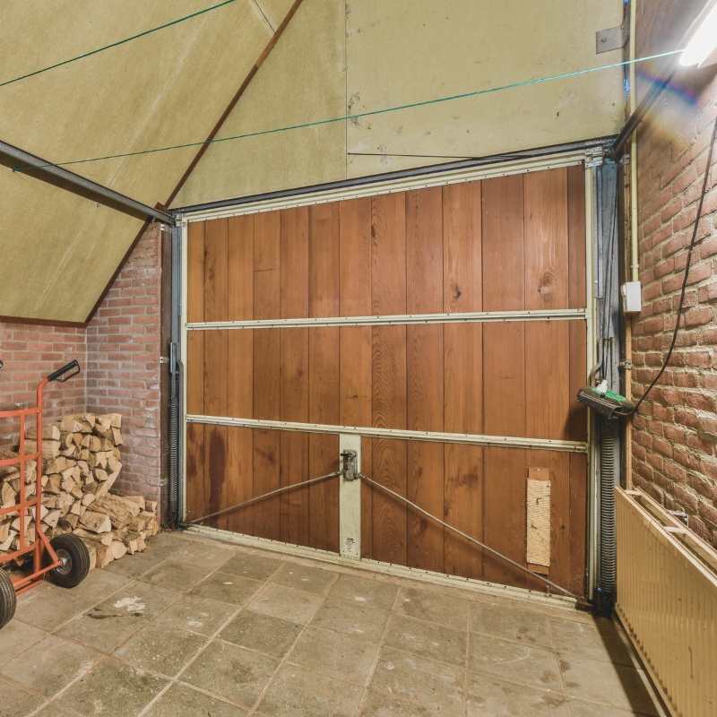 SNL Gebäudereinigung Koeln - Entrümpelung Garage Holz